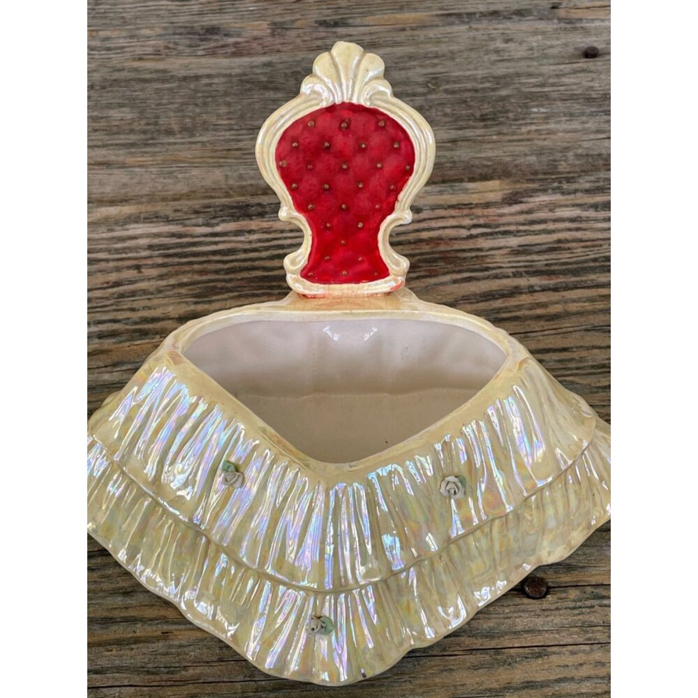Vintage 1960s Ceramic Glam Lady Trinket Box On a Chair - Picture 6 of 16